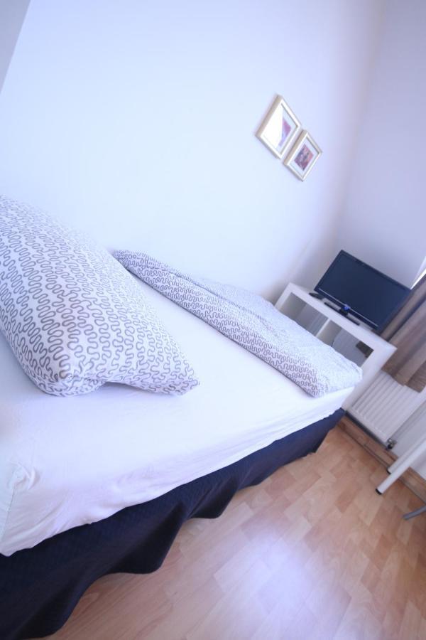 Moderne Studio Apartments Und 4 Zimmer Wohnungen In Oberhausen, Ideal Fuer Geschaeftsreisende Und Monteure Exterior photo